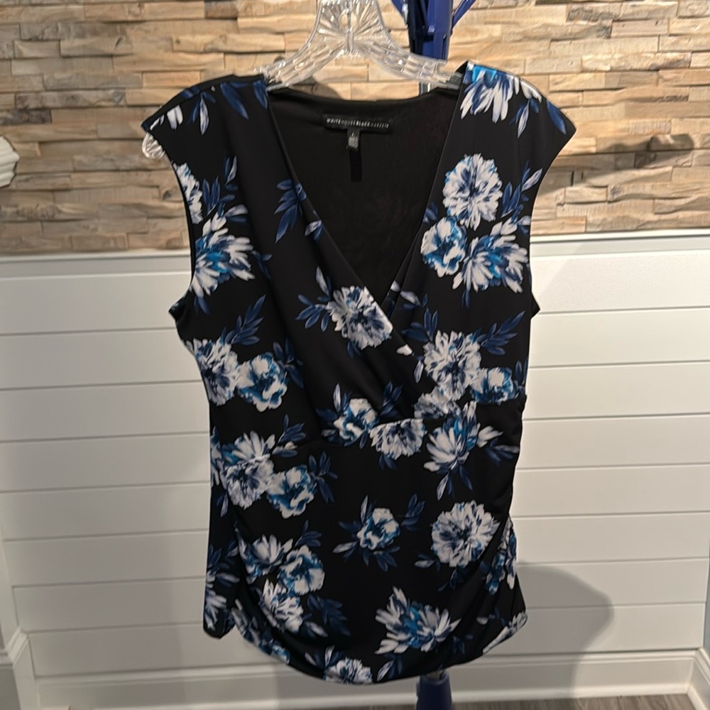 White House Black Market Floral tank for business attire. Size large.
